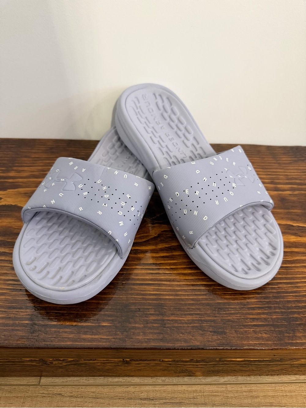 💗Under Armour Women’s Light Lavender Slide Sandals💗